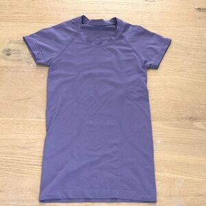 lululemon athletica Purple Short Sleeve Tee swiftly, tech size 2
